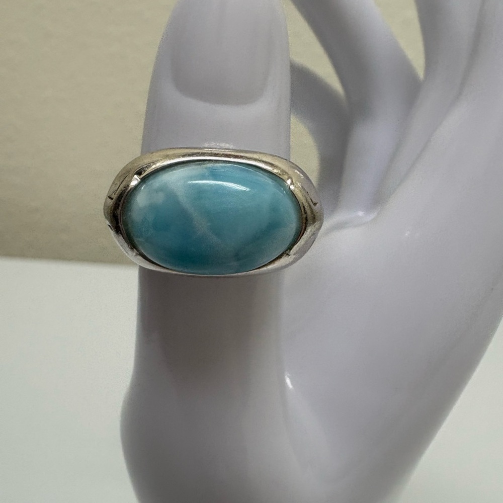 Elegant Larimer Silver Ring